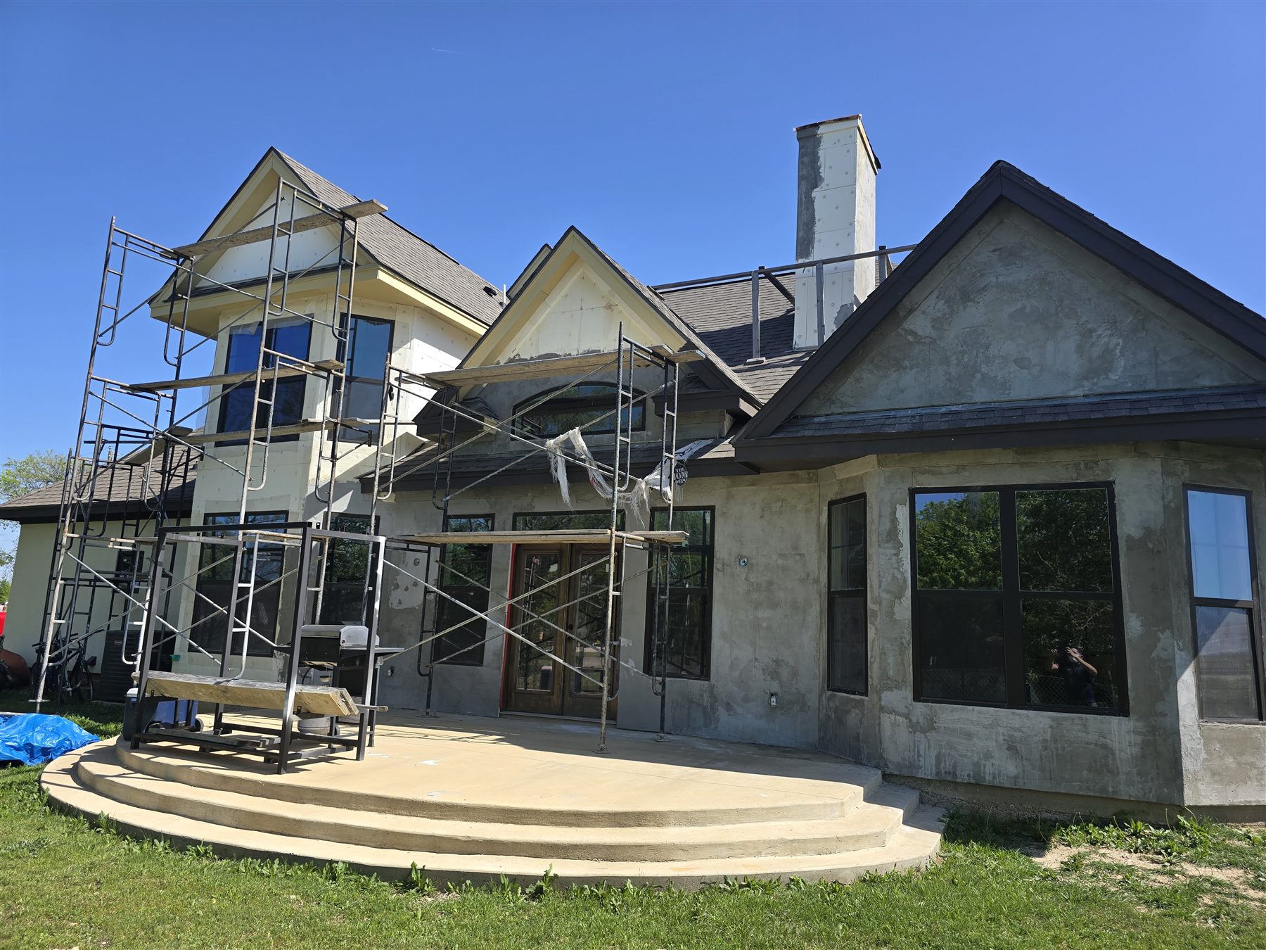 Professional exterior painting for residential and commercial properties in DFW